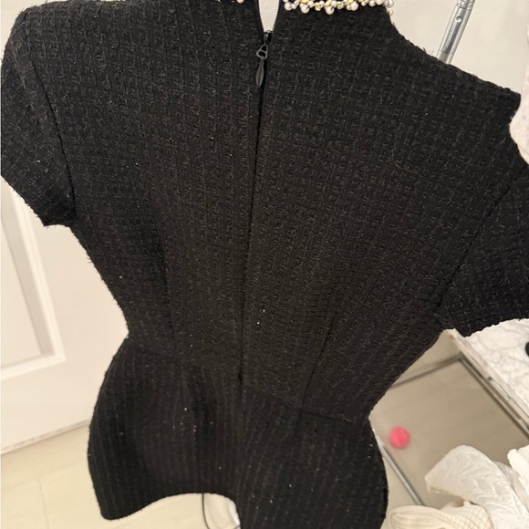 Elegant Black Skirt with Pearl Accents - Picture 9 of 14